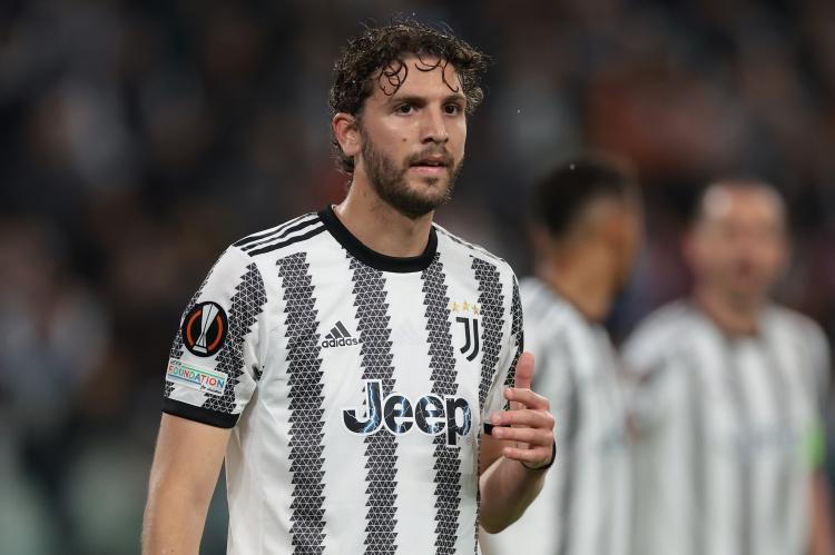 提高到, 更衣室内的, 尤文没有考