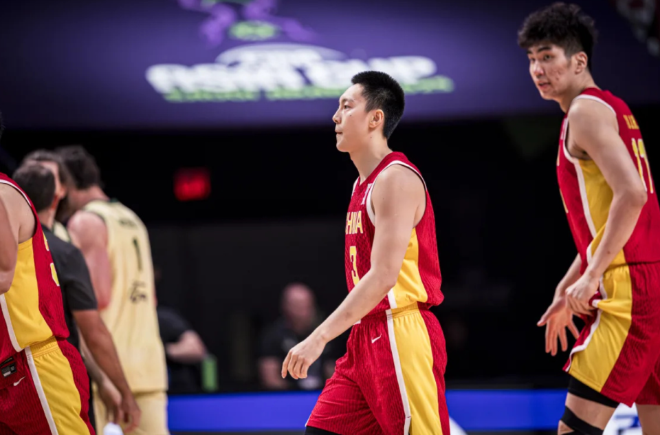 国青三少磨, 辅助球员罢, 是后卫当中 国青三少磨, 辅助球员罢, 是后卫当中